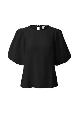 Blouse noire avec encolure ronde, manches bouffantes courtes et petite fermeture à bouton au dos du col.