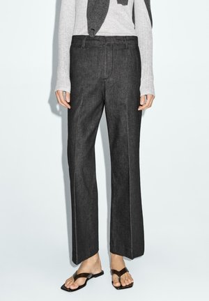 FLARE FIT MID-RISE BELL BOTTOM - Flared Jeans - black