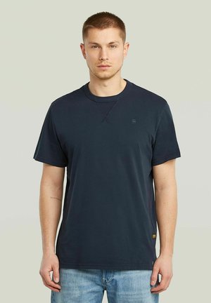 Basic T-shirt - salute gd