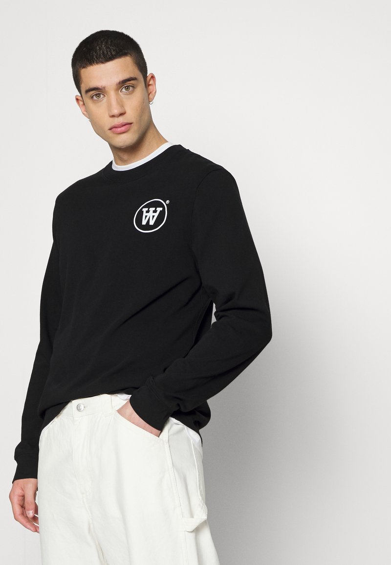 Herren Bekleidung | Wood Wood MAK LONG SLEEVE Langarmshirt black/schwarz - JQ84225 Herren Bekleidung | Wood Wood MAK LONG SLEEVE Langarmshirt black/schwarz - JQ84225