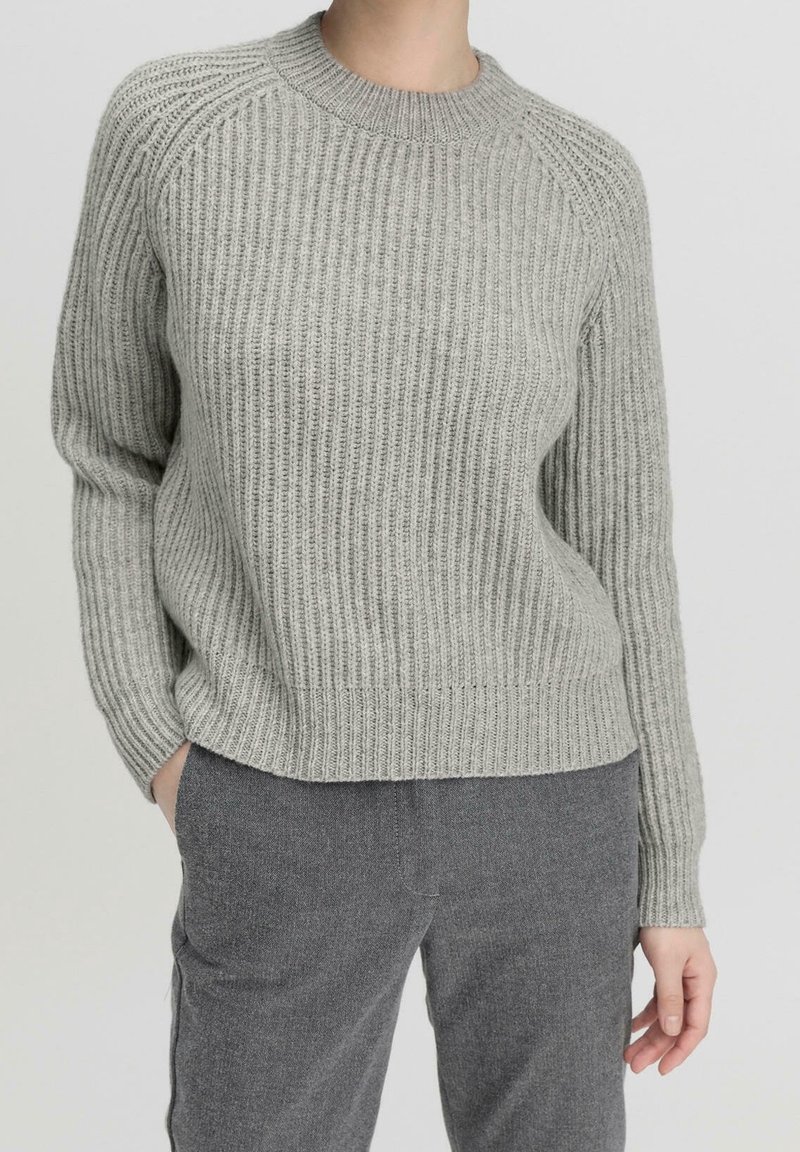 hessnatur Stickad tröja - grey