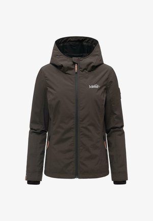 Donkergroene softshelljas met capuchon, voorzien van een ritssluiting aan de voorkant, ritssluitingen op de zijzakken en het "Marikoo Mountain"-logo op de borst.