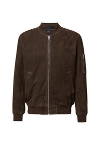 Braune Wildleder-Bomberjacke mit Rippbündchen und -saum, vorderem Reißverschluss und einer Reißverschlusstasche am linken Ärmel. Glatte Textur.