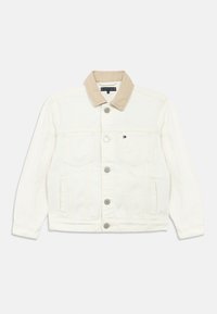 Biela džínsová bunda s béžovým kordurovým golierom, prednými gombíkmi, dvoma náprsnými vreckami, bočnými vreckami a malým logom na ľavej strane hrude.