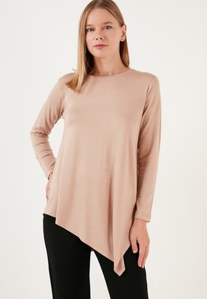 ASYMMETRIC CUT CREW NECK  - Pusero - biscuit