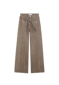 Pantalones de pierna ancha en color topo, con una cintura ajustable mediante cordón, líneas de costura verticales y una tela suave y texturizada.