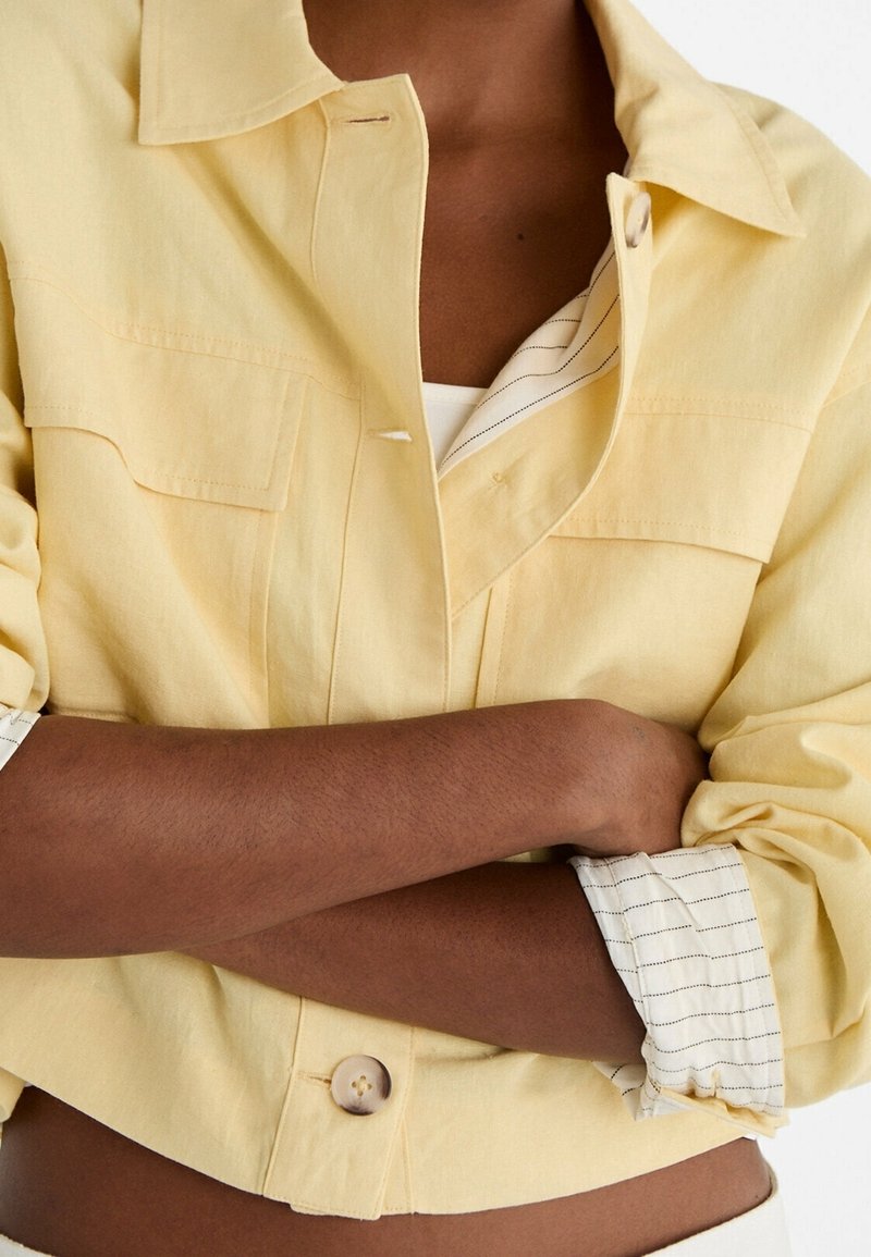 Veste Légère Femme Xersion – Taille S, Jaune – Style Windbreaker, Polyester – Neuf Avec étiquettes