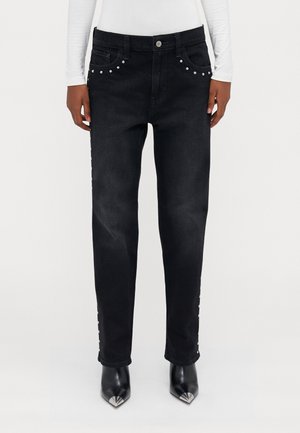 90S STUDDED HETFORD - Džínsy s rovným strihom - black