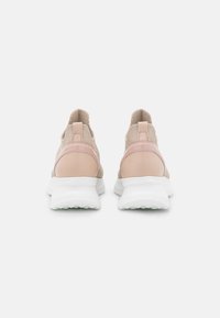 Noclaim KARYM - Sapatilhas - beige/rose
