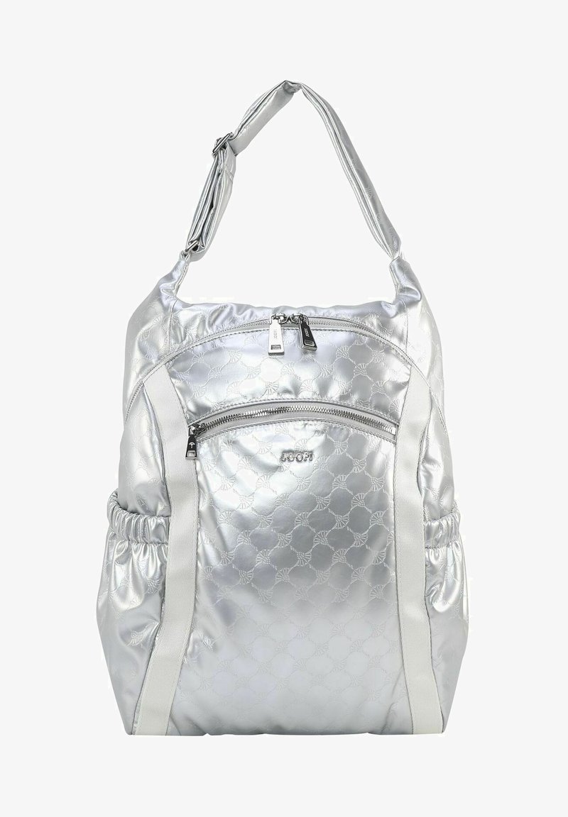 Sac à bandoulière métallique argenté avec motif matelassé, poche avant zippée, poches latérales élastiques et sangle réglable.
