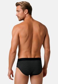 Caleçon rayé noir et gris avec une ceinture solide noire, ajusté et de texture lisse, présenté de dos sur un mannequin masculin tonique.