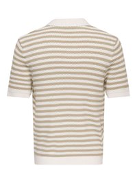 Polo à manches courtes à rayures horizontales beige et blanches avec un tricot texturé et un col blanc, vu de dos.
