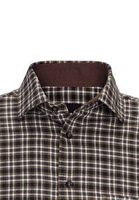 Braun-weiße kariertes Hemd mit Button-Down-Kragen, aus strukturiertem Stoff mit dunkelbraunem Innenkragen. Vier schwarze Knöpfe sind sichtbar.