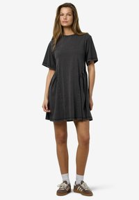 Noisy May NMFILIPA SHORT DRESS - Jerseyklänning - black