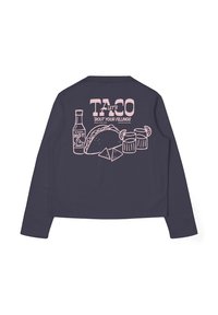 Langarmshirt in Marineblau mit grafischem Design in Rosa, das Tacos, Getränke und den Text über scharfe Soße zeigt. Weicher Stoff, lockere Passform, lässiger Stil.