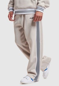 FUBU CORPORATE MESH - Treningo apatinė dalis - creme black