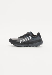 Non selezionato, core black/dash grey/grey four
