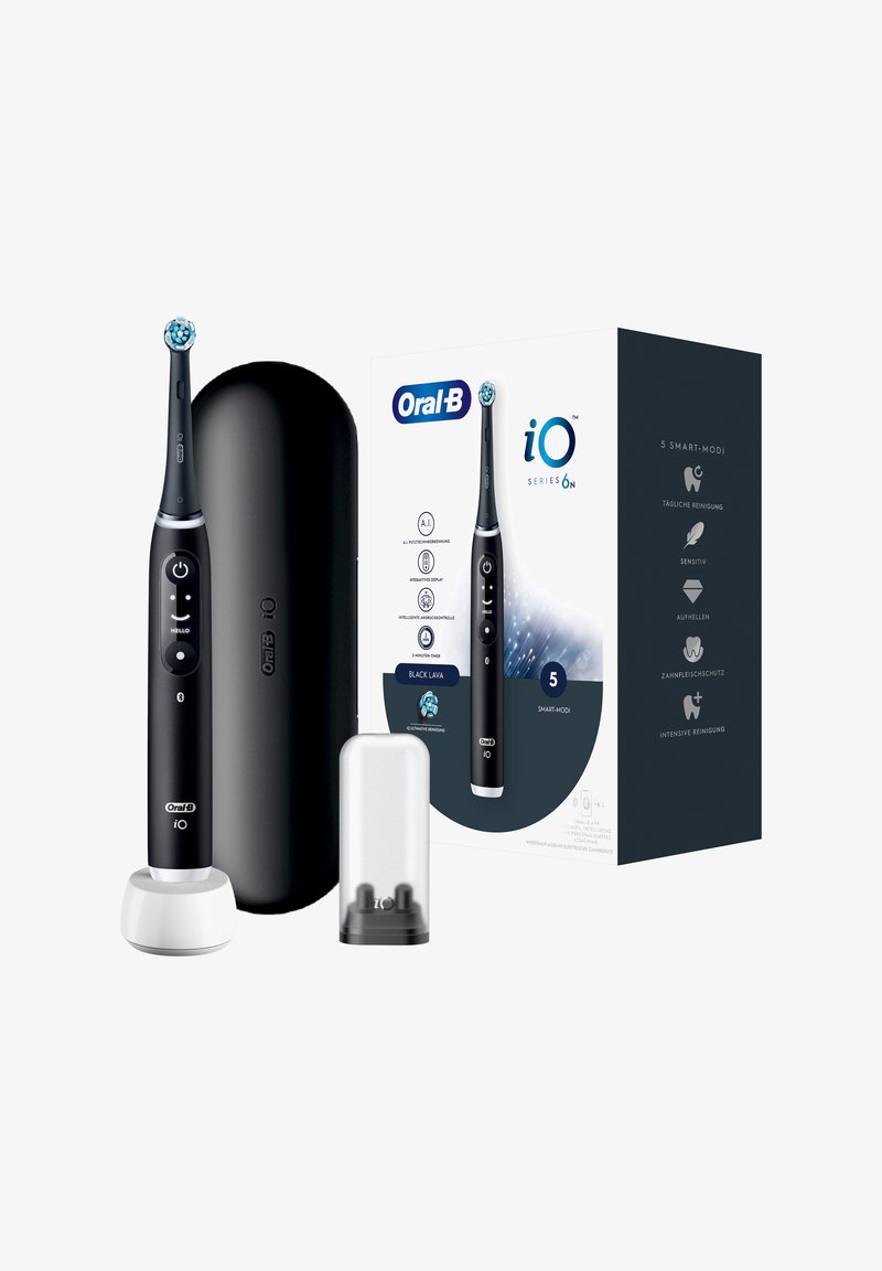 Oral-B iO Series 6 elektrische Zahnbürste in Schwarz mit silbernen Akzenten, Ladebasis und Reisetasche. Die Verpackung zeigt Funktionen und intelligente Modi.