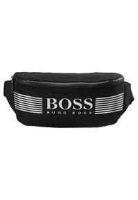 Sac banane en tissu noir avec une texture lisse, présentant un design de rayure horizontale argentée et un logo "BOSS HUGO BOSS" en blanc bien en vue.