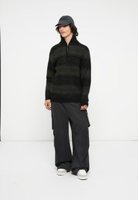 Redefined Rebel SPRUCE BOXY FIT - Maglione - forest night