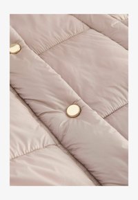 Selezionato, champagne gold