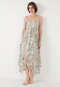 REGULAR FIT - Maxi šaty - olive