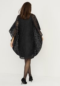 Cellbes of Sweden Juhlamekko - black