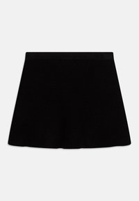 Jupe en tricot noire avec une forme évasée. Présente une taille lisse et un tissu texturé. Design simple sans motifs ni ornements.