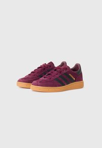 adidas Originals SPEZIAL UNISEX - Αθλητικά παπούτσια - maroon/core black/gum