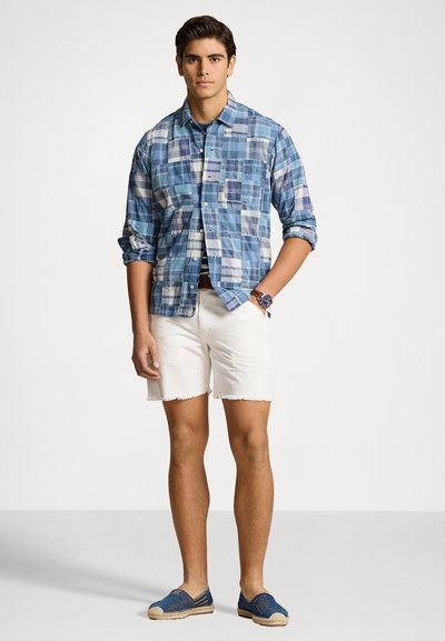 Polo Ralph Lauren 16.5 CM DUNGAREE FIT TWILL SHORT - Rövidnadrágok - deckwash white