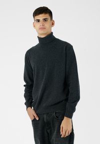 ACANFORA - Sweter