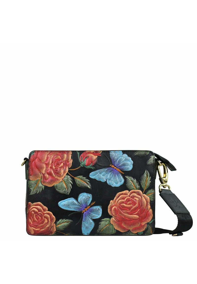 Schwarze Lederhandtasche, verziert mit bunten Rosen und blauen Schmetterlingen, mit einem Reißverschluss und abnehmbarem Trageriemen. Strukturierte Blumengestaltung.