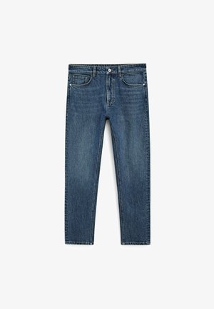 Jeans in denim blu con design a gamba dritta, dotati di tasche frontali e chiusura con zipper. Il tessuto ha un lavaggio medio con leggeri sbiadimenti.