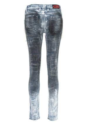 Schmal geschnittene Jeans aus denim in einem ausgewaschenen Hellblau mit einer strukturierten Oberfläche, versehen mit Gesäßtaschen und dekorativen Beschlägen an der Seite.