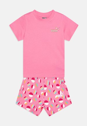 SUMMER CAMP INFANTS UNISEX SET - Športové šortky - fast pink