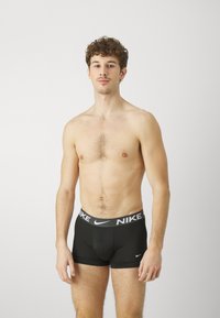 Nike Underwear ESSENTIAL TRUNK 3 PACK - Boxerbriefs - black/blue/pear/anthracite