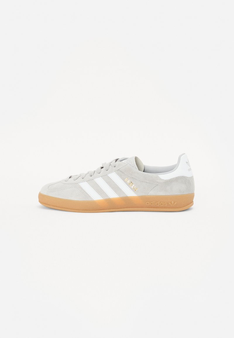 adidas Originals - GAZELLE INDOOR - Sportbačiai - grey/white, Padidinti