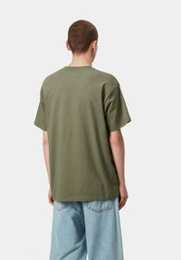 Carhartt WIP HOME RUN - Camiseta estampada - dollar green
