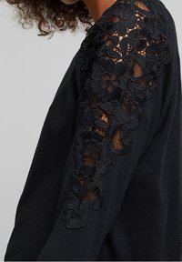 Esprit Stickad tröja - black