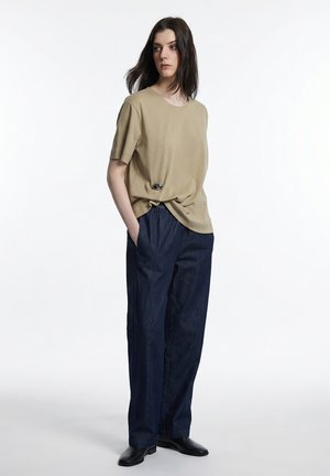 Ipekyol, IPEKYOL T-SHIRT T-SHIRT WITH METAL ACCESSORIES - T-shirt con stampa - green