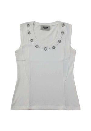 Top bianco senza maniche con scollo rotondo, decorato con ornamenti circolari argentati distribuiti uniformemente lungo l'area del colletto.