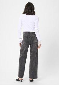 Kaffe Platėjantys džinsai - grey vintage wash