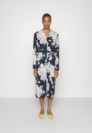 Vero Moda Tall VMTALLY CALF SHIRT DRESS - Φόρεμα ημέρας - night sky