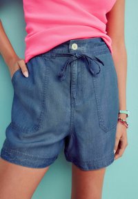Next REGULAR FIT - Farkkushortsit - denim dark blue