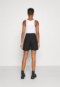 Monki Shorts - black