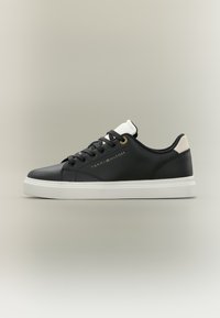 Δεν επιλέχθηκε, black/ecru