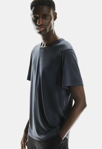On TRAIL - T-shirt basic - navy