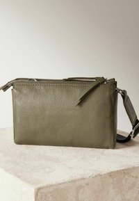 Next SMALL REGULAR FIT - Schoudertas - khaki green