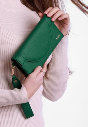 FEMKE BIG - Wallet - green