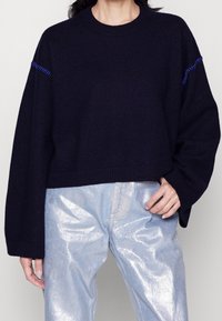 ARKET Sweter